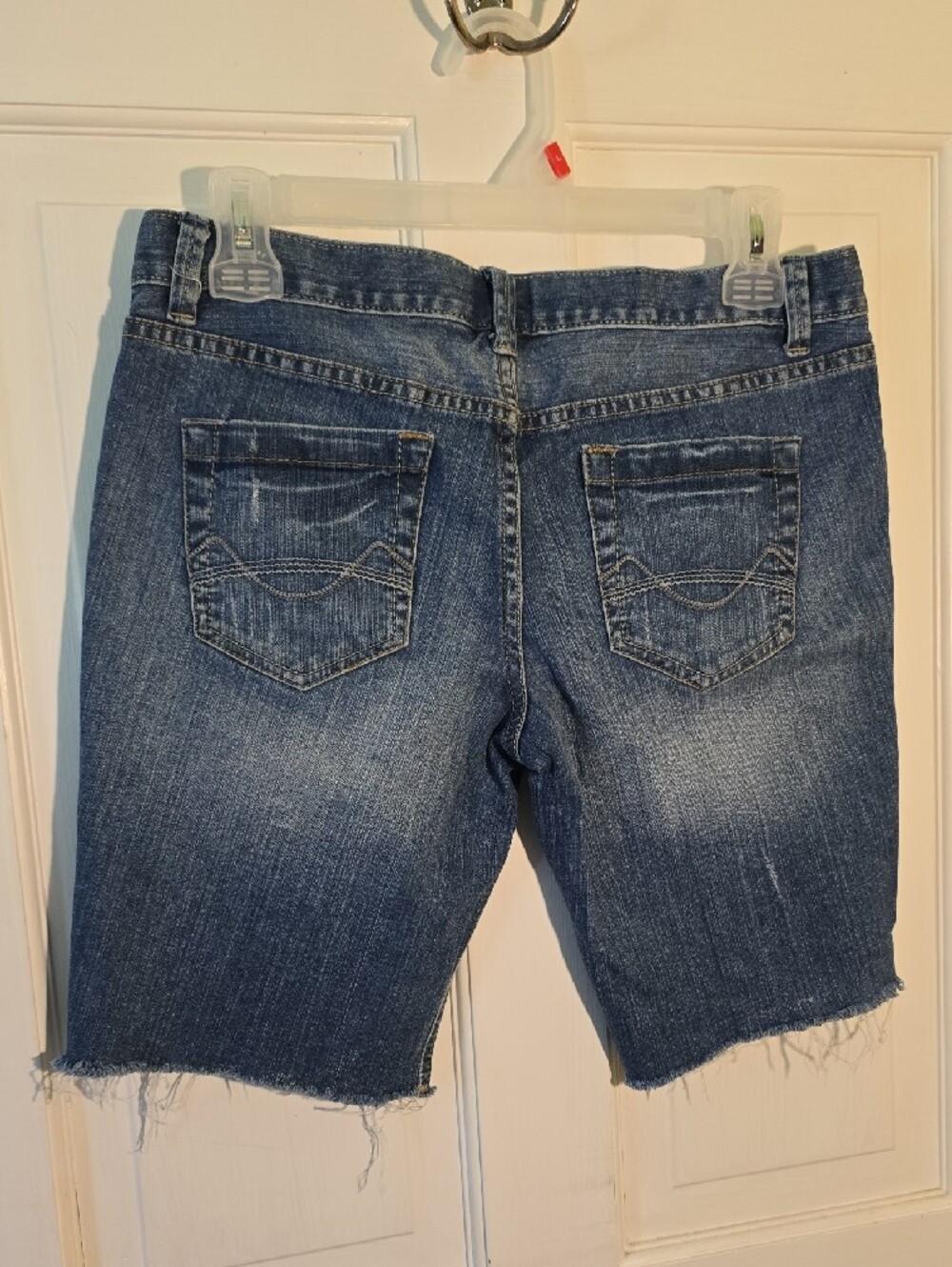 Mossimo Supply Co. Mid-Blue Distressed Denim Cutoff Shorts Size 5 - Picture 2 of 3